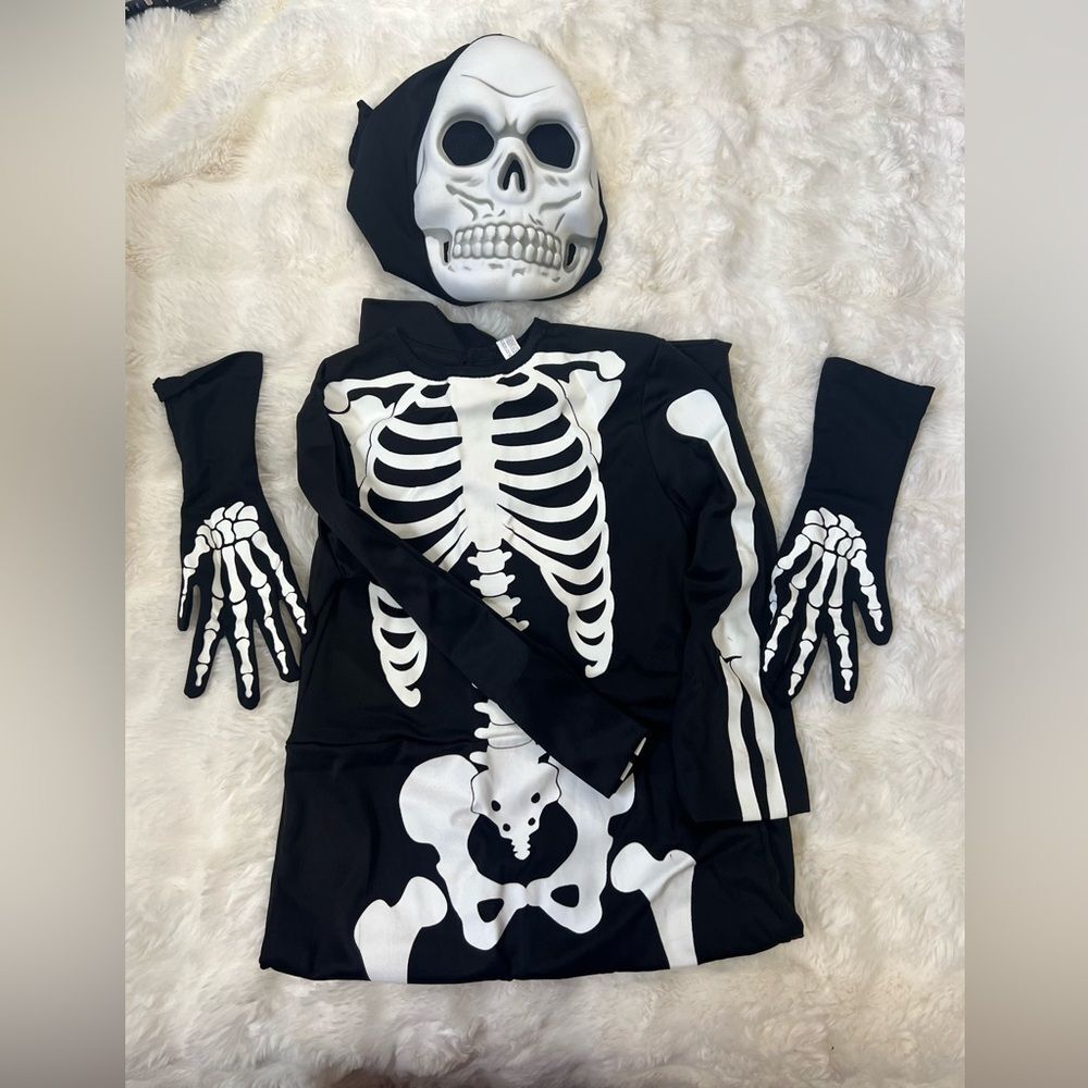 Skeleton Costume with Mask - Black and White Boy’s Medium